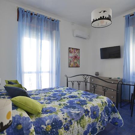 Liberty Guest House Альгеро Экстерьер фото