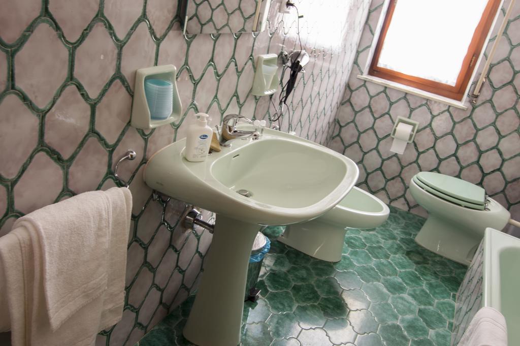 Liberty Guest House Альгеро Экстерьер фото
