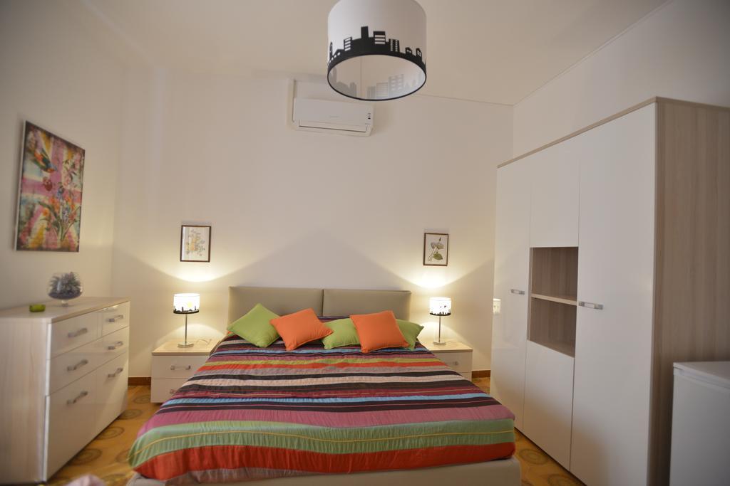 Liberty Guest House Альгеро Экстерьер фото